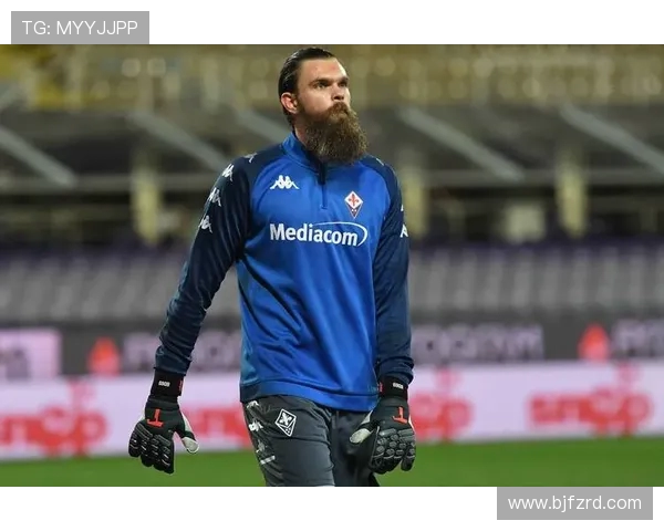 英超球星伦敦街头遭持枪威胁 涉案嫌疑人竟是一名足球经纪人 英超球星伦敦街头遭持枪威胁 涉案嫌疑人竟是一名足球经纪人